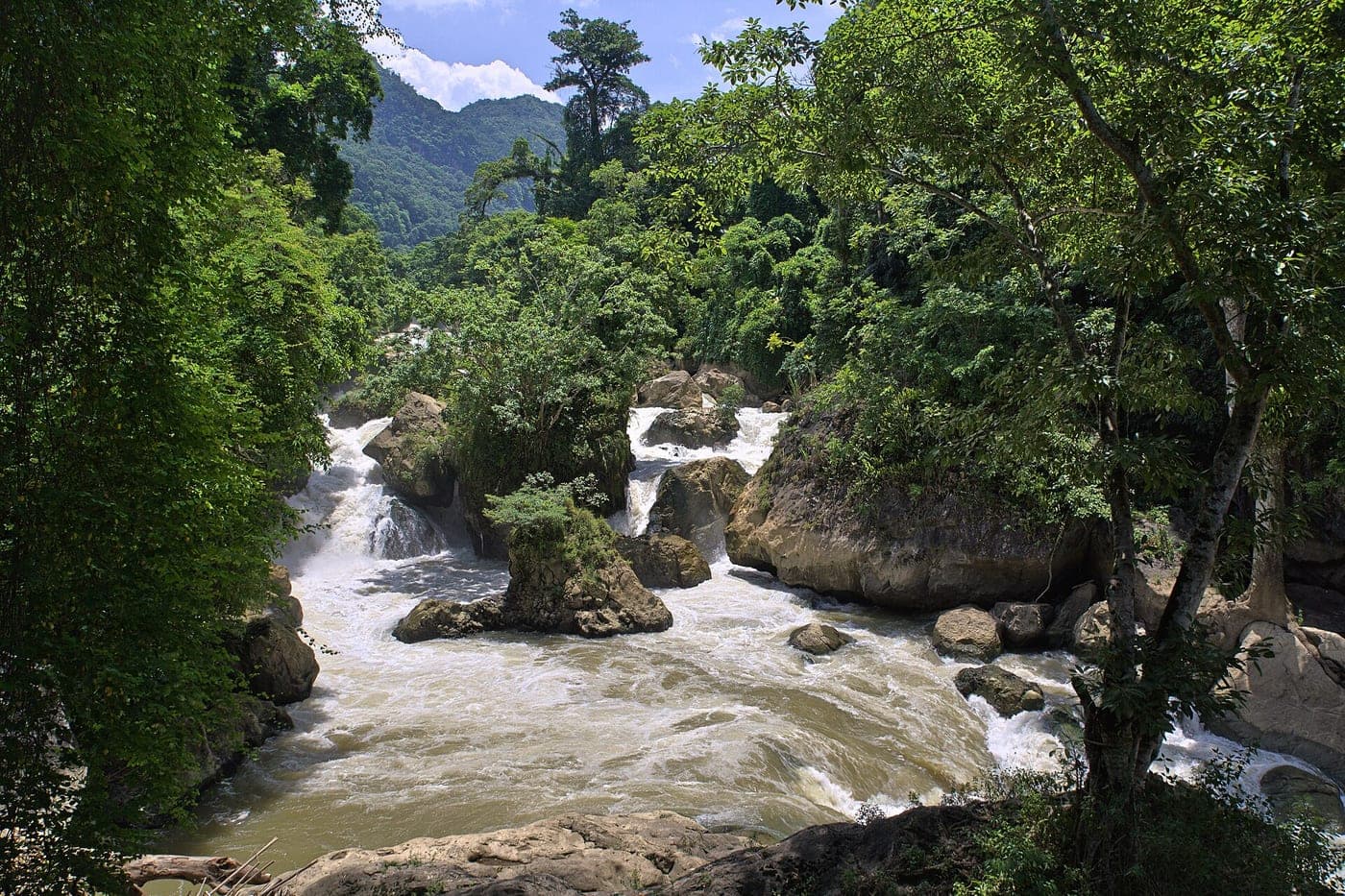 Dau Dank Waterfall 2014