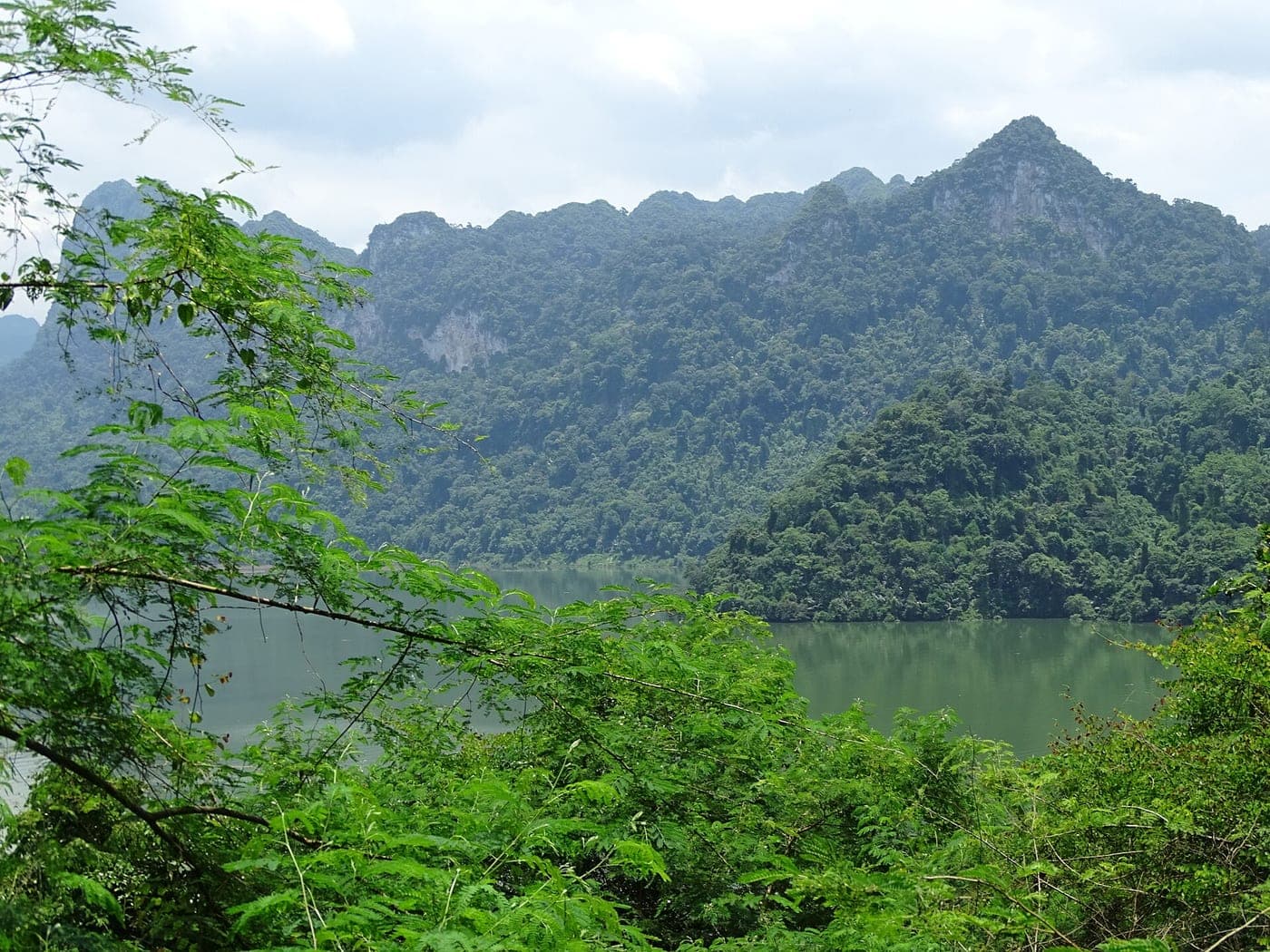 Scenery around Ba Be Lake - Ba Be - Vietnam - 03 (48096781576)