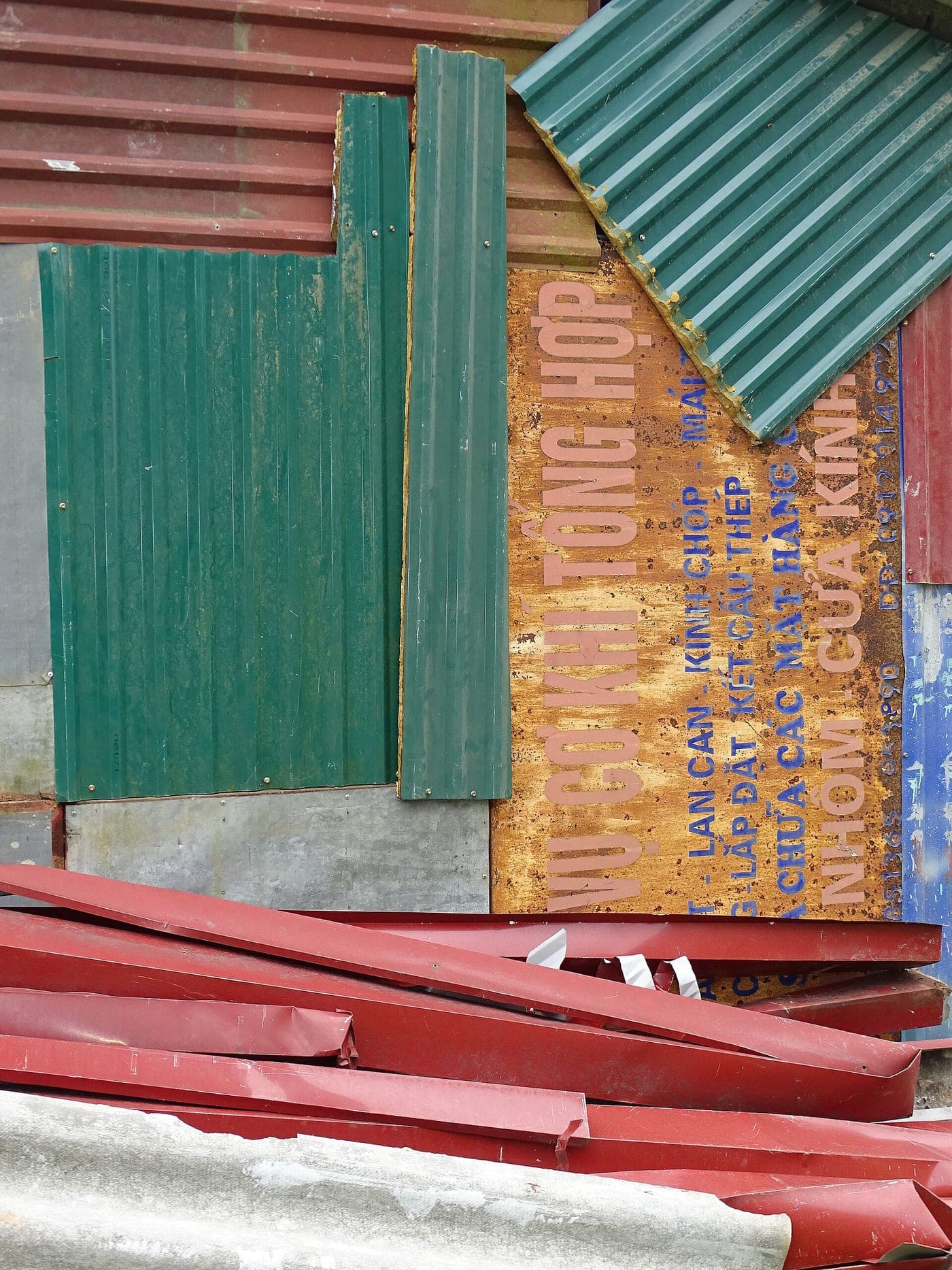 Still Life with Corrugated Sheeting - Cao Bang - Vietnam (48113222703)