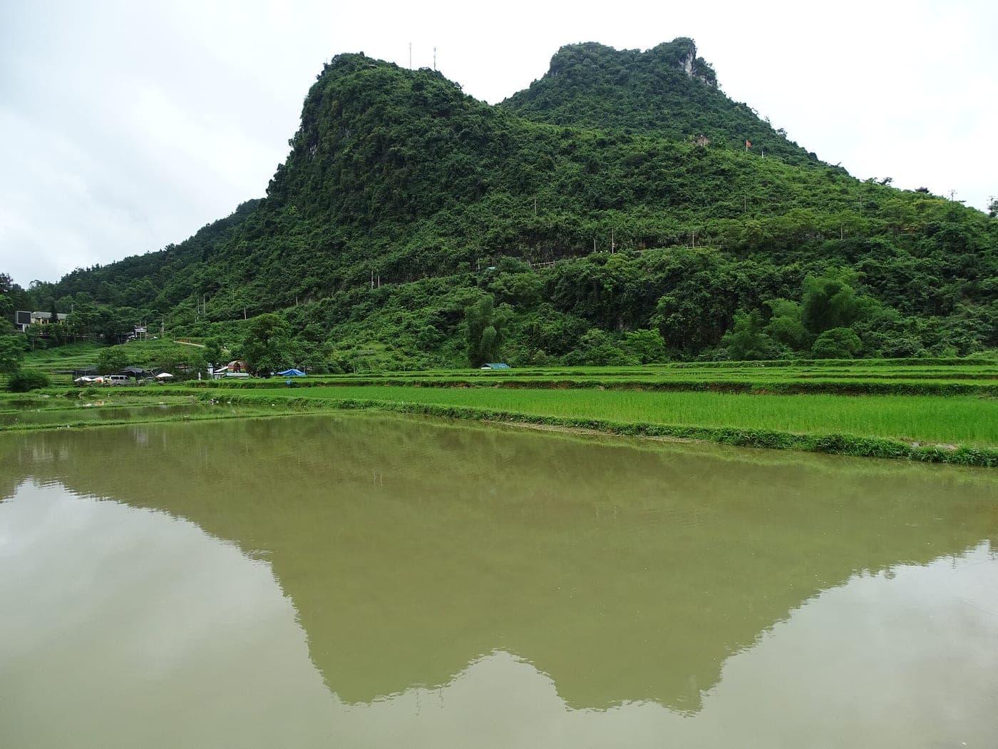 Scenery around Ban Gioc Waterfall - Trung Kanh District - Cao Bang Province - Vietnam - 01 (48119879587)