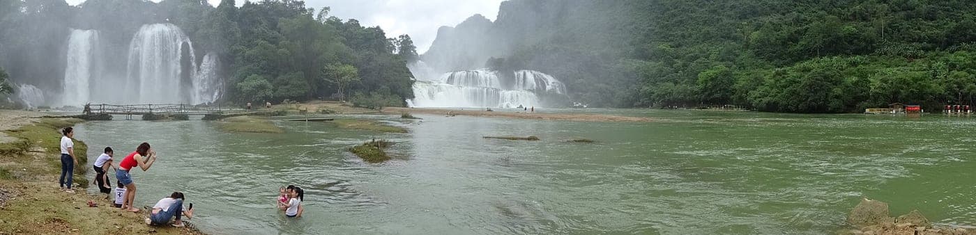 Panorama of Ban Gioc Waterfall - Trung Kanh District - Cao Bang Province - Vietnam - 02 (48119805468)